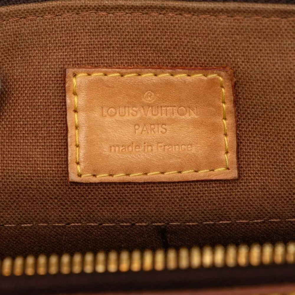 Louis Vuitton delivery duty